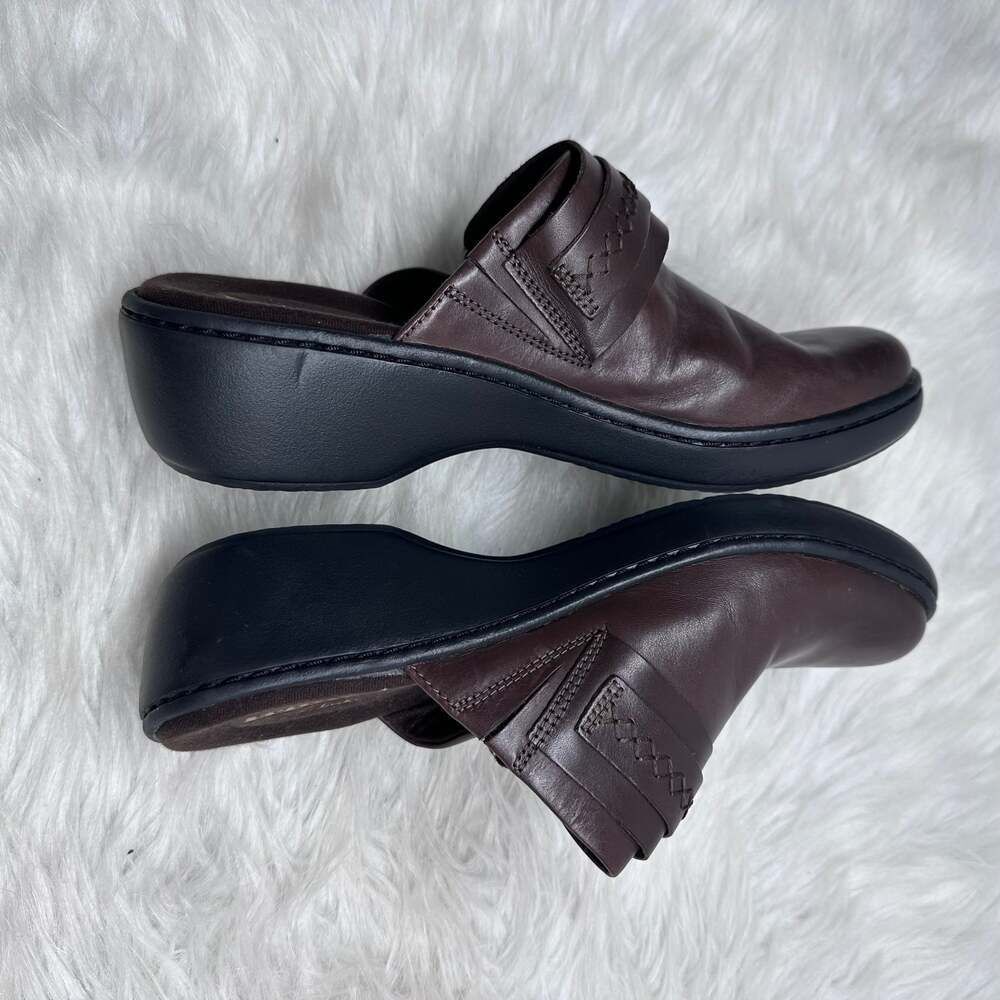 Clarks‎  - Picture 4 of 6
